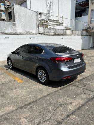 KIA CERATO 1.6 SX 16V FLEX 4P AUTOMÁTICO KIA CERATO 1.6 SX 16V FLEX 4P AUTOMÁTICO